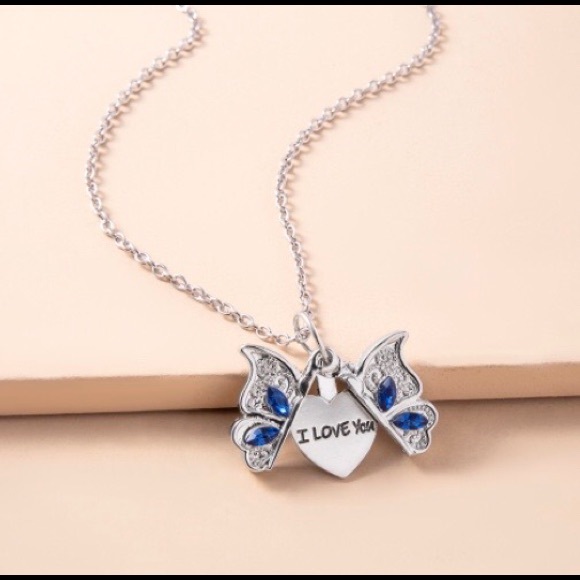New!! Silvertone Fashion “I Love You” Heart Necklace. - Picture 5 of 7